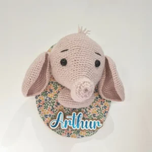 Trophée mural au crochet - éléphant rose