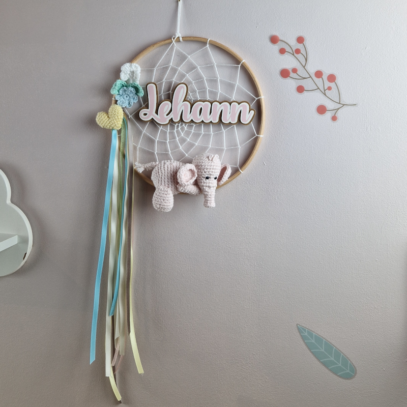 Attrape-rêves avec figurine au crochet - éléphant rose – Image 2