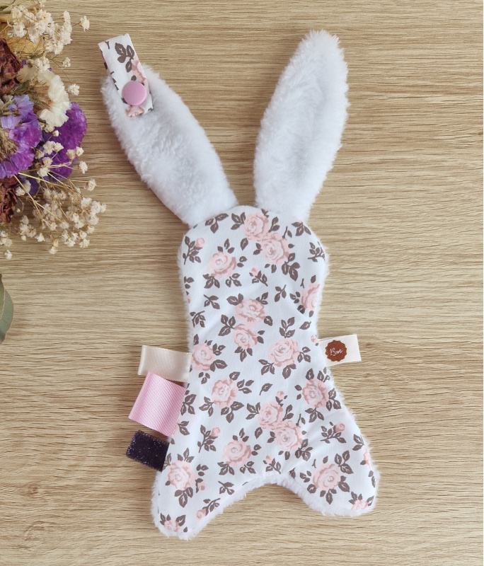 Doudou plat attache-tétine rose poudré