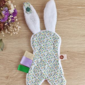 Doudou plat attache-tétine fleuris vert