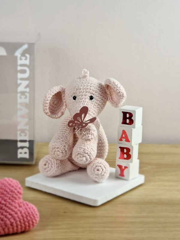 Figurine Baby au crochet personnalisée élephant rose